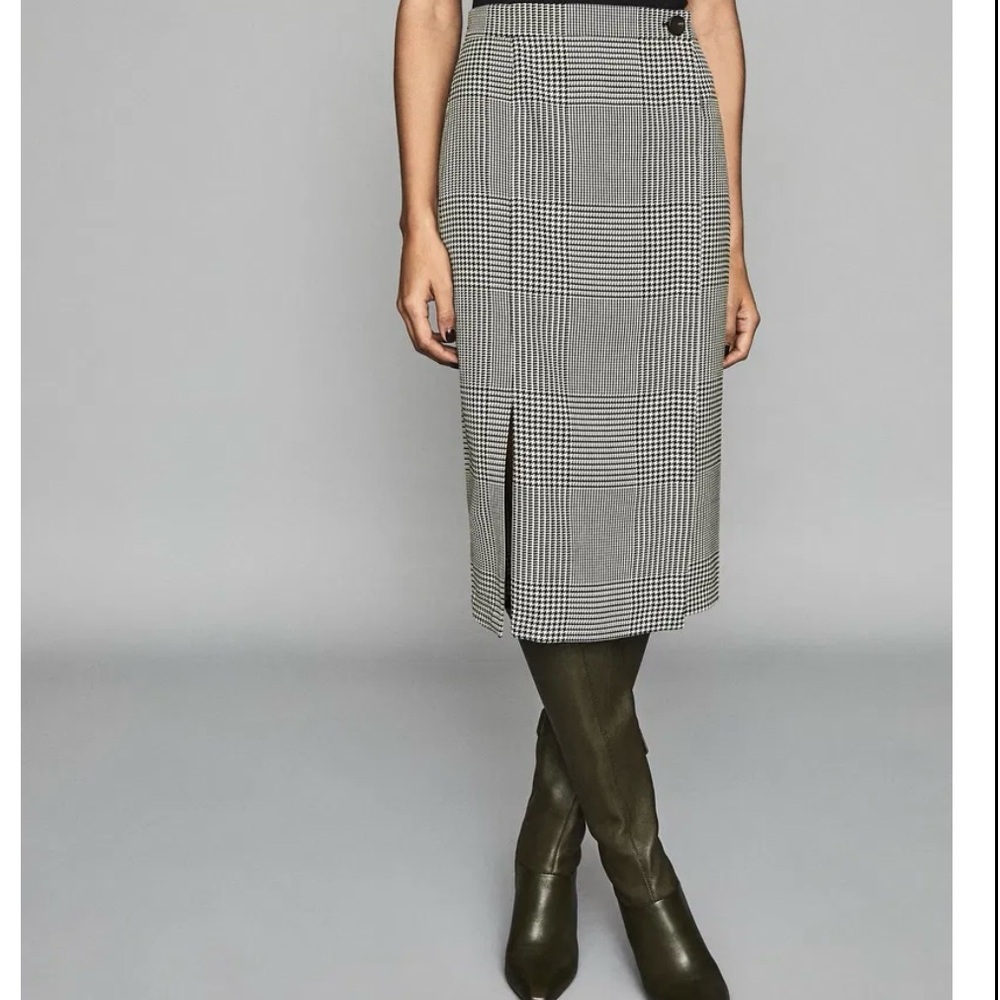 Reiss Women’s Houndstooth Skirt Black and White Size 0 Knee length Side Slit